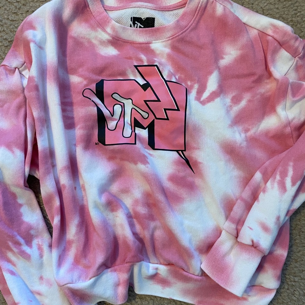 Short crew neck